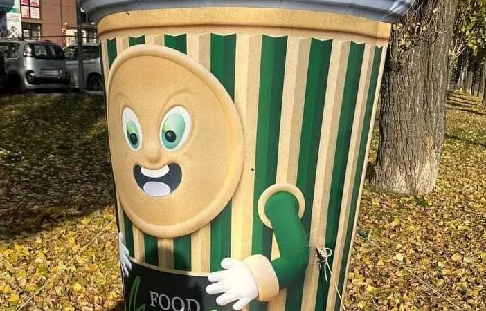 Уличная реклама ресторана - фото № 2