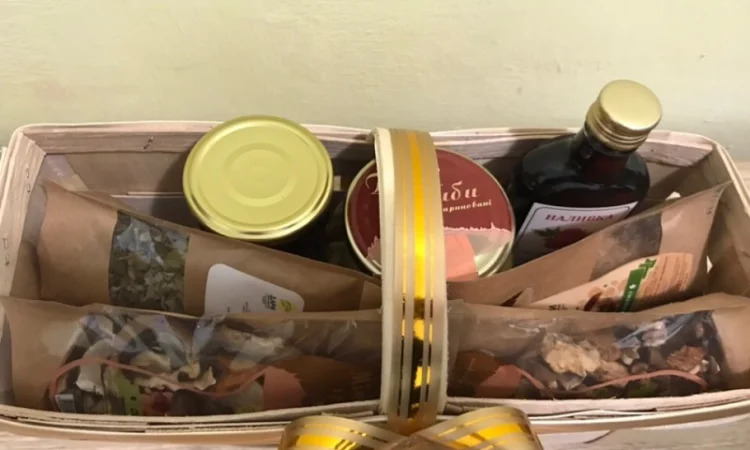 Новорічний подарунковий кошик з Карпат - фото № 2