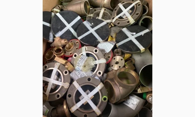 Судовые запчасти и дизельные двигатели - фото № 2