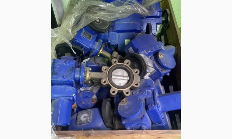 Судовые запчасти и дизельные двигатели - фото № 3