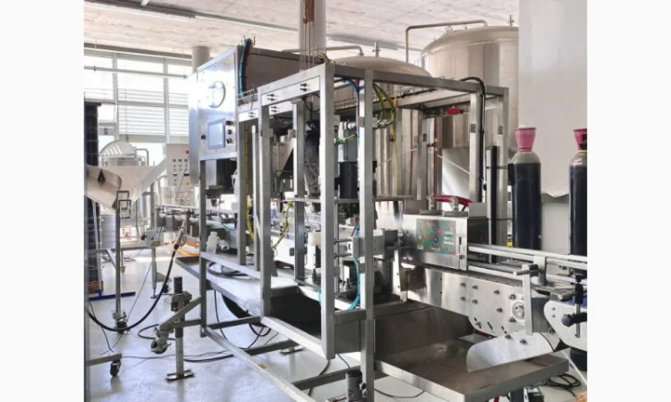 Виробнича лінія розливу у банку АВЕ - фото № 1