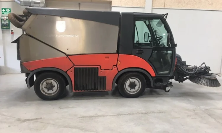 Коммунальная машина Hako Citymaster 2000 в продаже - фото № 4