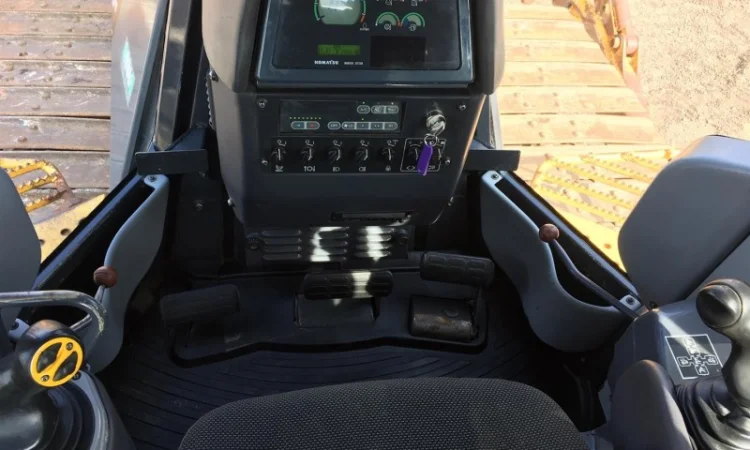 Бульдозер Komatsu D65PX-15E0 б/у в продаже - фото № 12