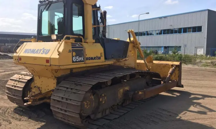 Бульдозер Komatsu D65PX-15E0. Бульдозер б/у - фото № 2