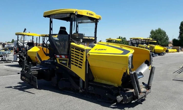 Асфальтоукладчик Bomag BF 300 C в продаже - фото № 10