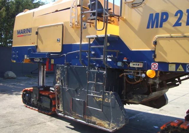 Дорожная фреза Marini MP 2100 в продаже - фото № 8
