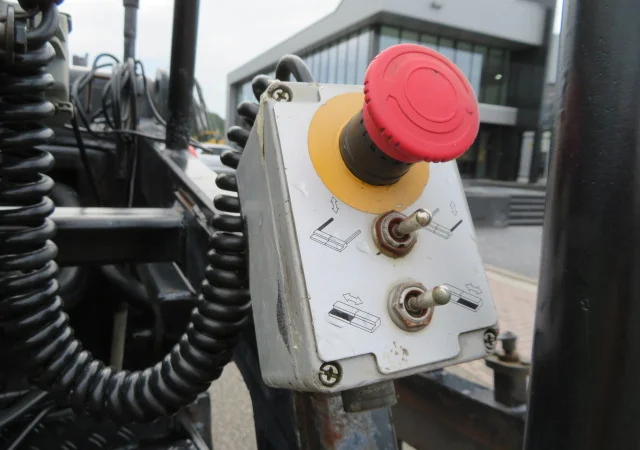 Асфальтоукладчик Vogele Super 800 – строительная техника б/у - фото № 9