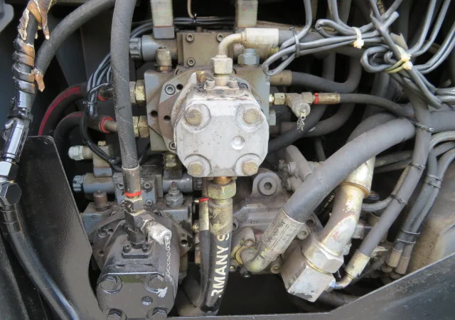 Асфальтоукладчик Vogele Super 800 – строительная техника б/у - фото № 8