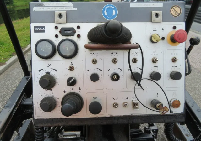 Асфальтоукладчик Vogele Super 800 – строительная техника б/у - фото № 5