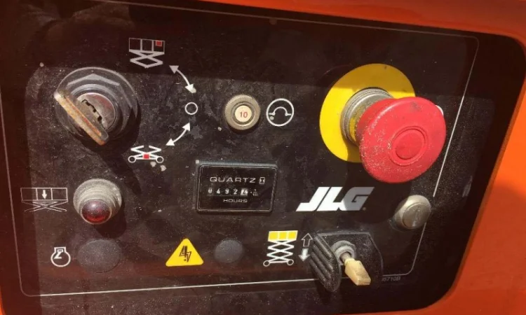 Подъемник ножничный JLG 4069LE – строительная техника - фото № 6