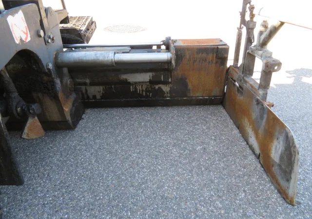 Асфальтоукладчик Bomag BF223 в продаже - фото № 10