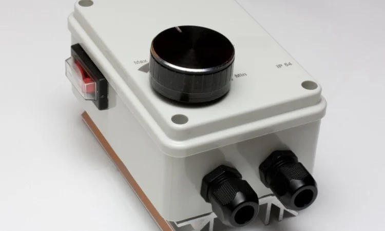 Регулятор скорости вращения вентилятора ARW для электродвигателей - фото № 1