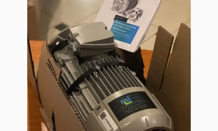 Электродвигатель Siemens 1LE1003-0EB42-2FA4 - фото № 2