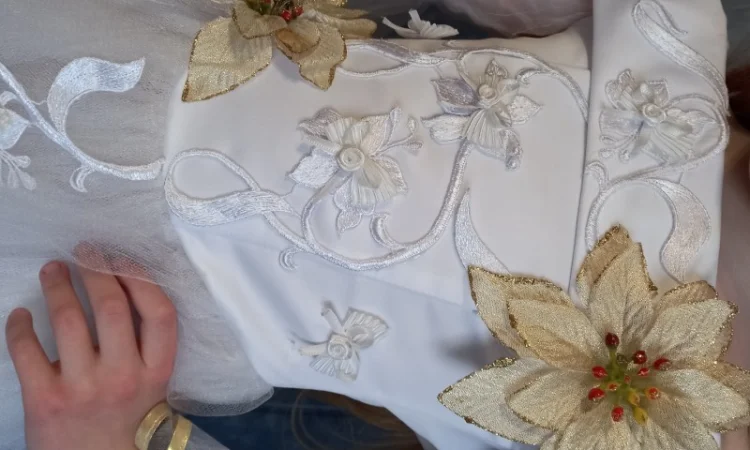 Новое праздничное платье для девочки - фото № 9