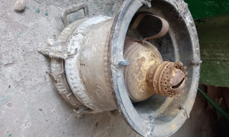 Старинная антикварная керосиновая лампа - фото № 1