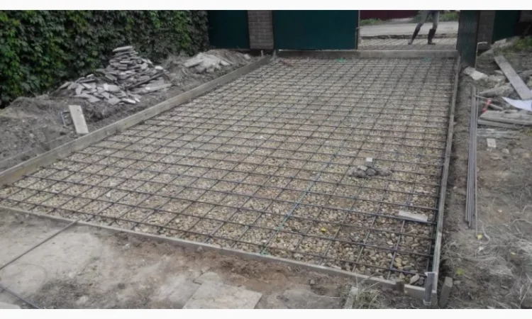 Бетонирование площадок для автомобилей в Киеве - фото № 1