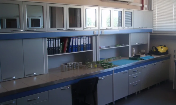 Лабораторная мебель от производителя СпецМед - фото № 19