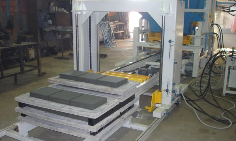 Вибропресс для производства тротуарной плитки R-400 Эконом (400-500 м2/смена) - фото № 17