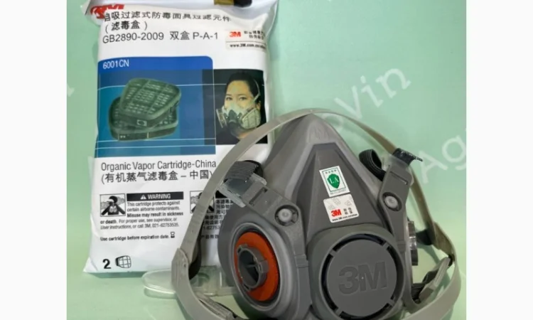 Респиратор полумаска 3M 6200 для защиты от газов и паров - фото № 3
