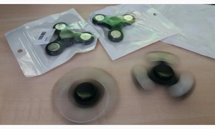 Успокоитель нервов, Спиннер, Fidget Spinner, для пальцев, вертушка, крутилка - фото № 6