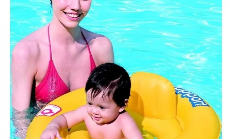 Надувной круглый детский плотик Swim Safe с трусиками - фото № 3