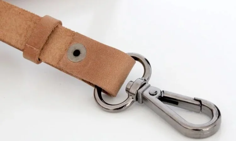 Шкіряний шнурок для бейджа - фото № 2