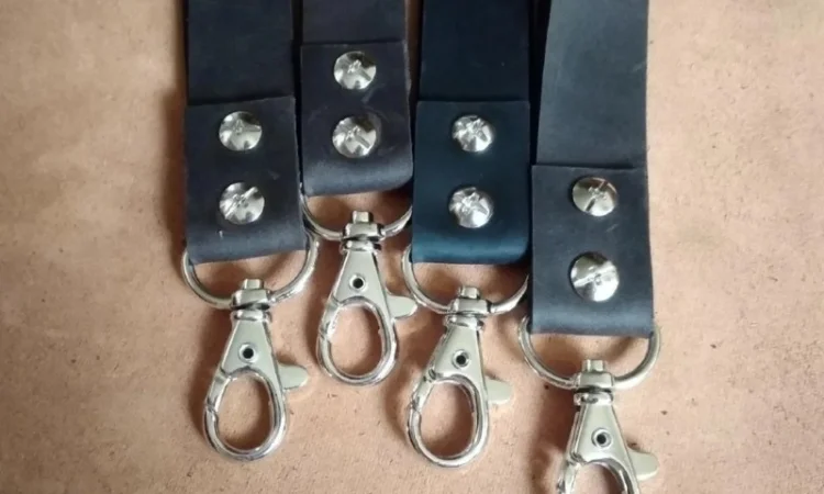 Шкіряний шнурок для бейджа - фото № 9