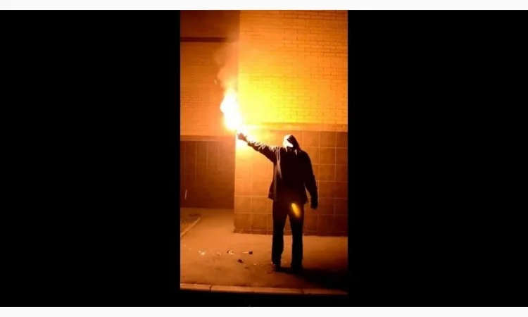 Сигнальний вогонь жовтого кольору Hand FLARE - фото № 4