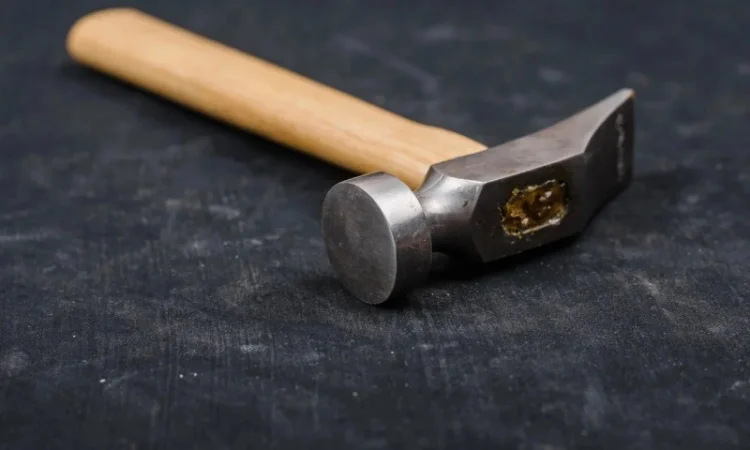 Молоток сапожний для ремонту взуття - фото № 1