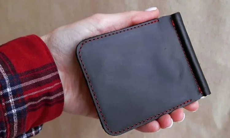 Кожаный зажим для денег с гравировкой, именной зажим для денег, ручная работа - фото № 7