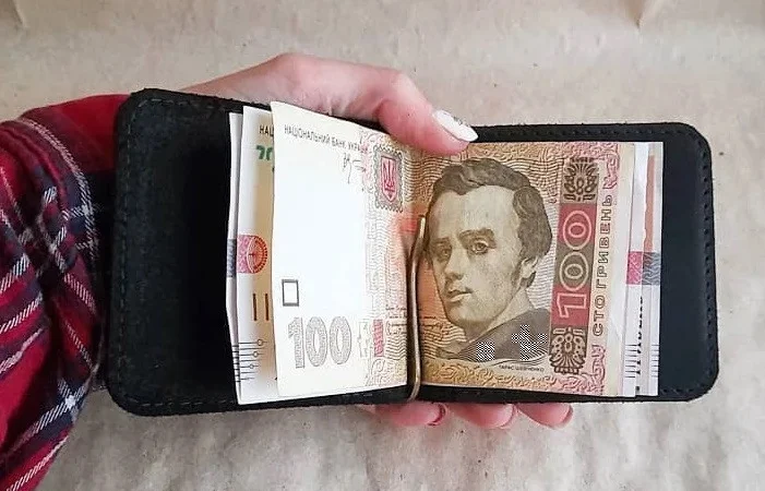 Кожаный зажим для денег с гравировкой, именной зажим для денег, ручная работа - фото № 8