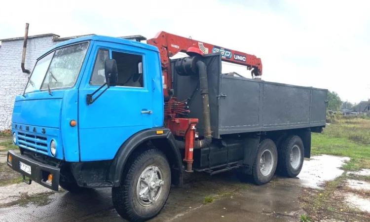КамАЗ с манипулятором Unic 330 в отличном состоянии - фото № 1