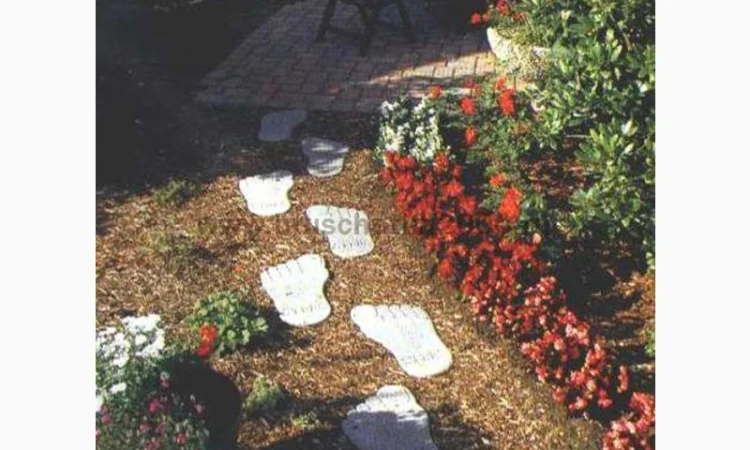 Тротуарная плитка "Стопа Великана".Садовая дорожка "Следы" - фото № 4