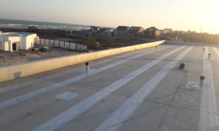 Ремонт и устройство кровли из ПВХ мембраны - фото № 1