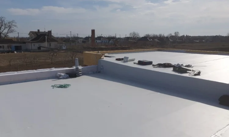 Монтаж та ремонт мембранних дахів у Донецьку - фото № 1