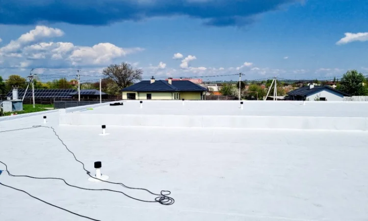Монтаж ПВХ мембрани на плоскі дахи - фото № 1