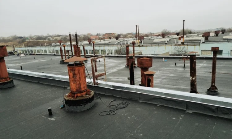 Капитальный и текущий ремонт крыши в Кременчуге - фото № 1