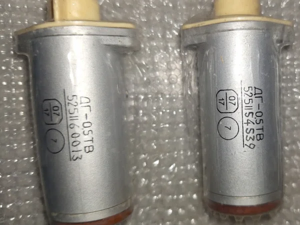 Двигун-генератор ДГ-0,5ТВ для позиційних систем - фото № 1