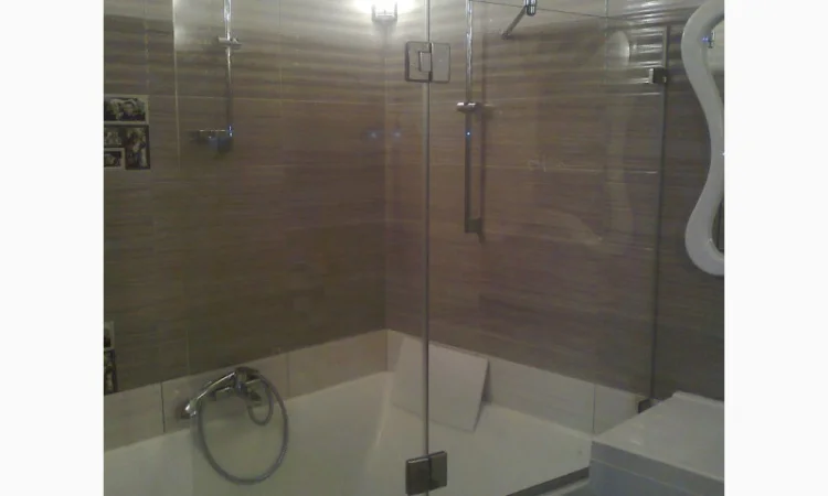 Стеклянные шторки для ванной без рамы - фото № 2