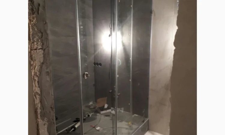 Раздвижные душевые двери и перегородки в ванной на заказ, изготовление и установка - фото № 2