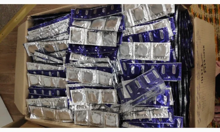 Купую неликвідні презервативи та просрочені товари - фото № 1