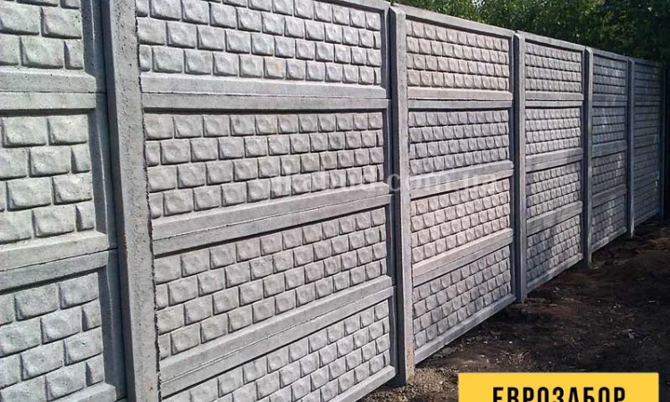 Гладкие еврозаборы и бетонные изделия - фото № 1