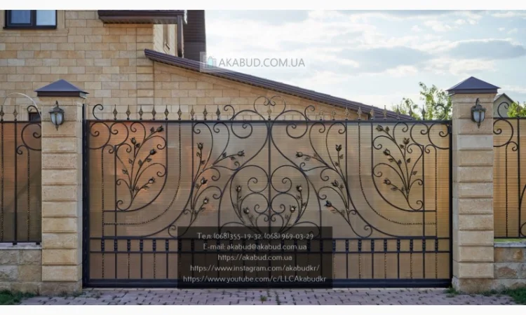 Ковані розпашні ворота з елементами кування - фото № 12