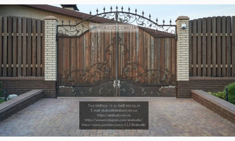 Ковані розпашні ворота з елементами кування - фото № 2