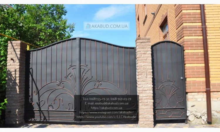 Ковані розпашні ворота з елементами кування - фото № 7