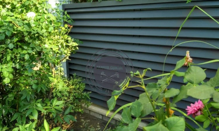 Металлические заборы и ворота-жалюзи для надежной защиты - фото № 3