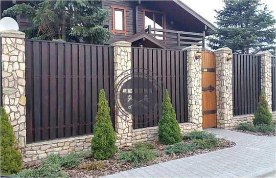 Металлические заборы и ворота-жалюзи для надежной защиты - фото № 15