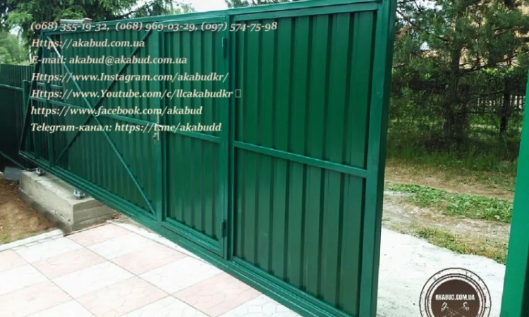 Откатные ворота из профнастила и кованые ворота на заказ - фото № 1