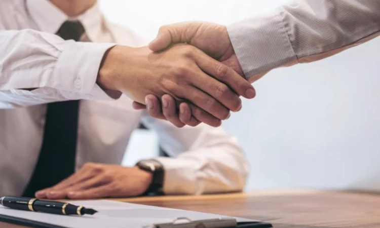 Финансовая помощь через международный кредит - фото № 1