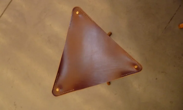 Премиум охотничий стул из древесины и кожи - фото № 4